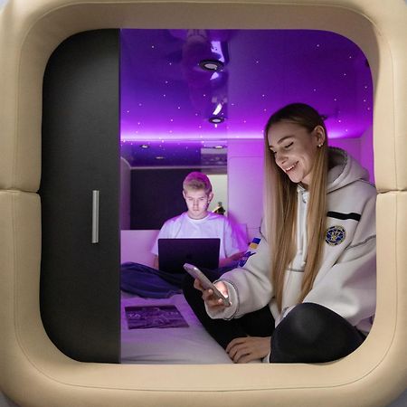 Capsule Hotel Constellation 91 Lviv Extérieur photo