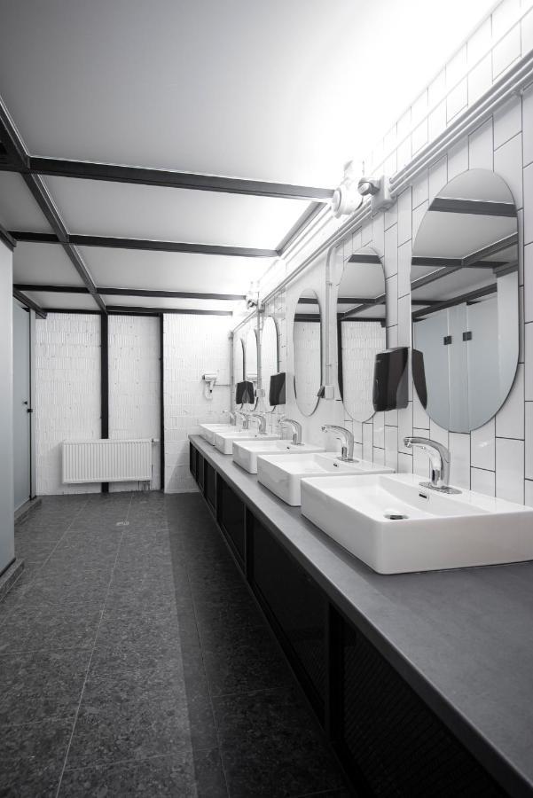 Capsule Hotel Constellation 91 Lviv Extérieur photo